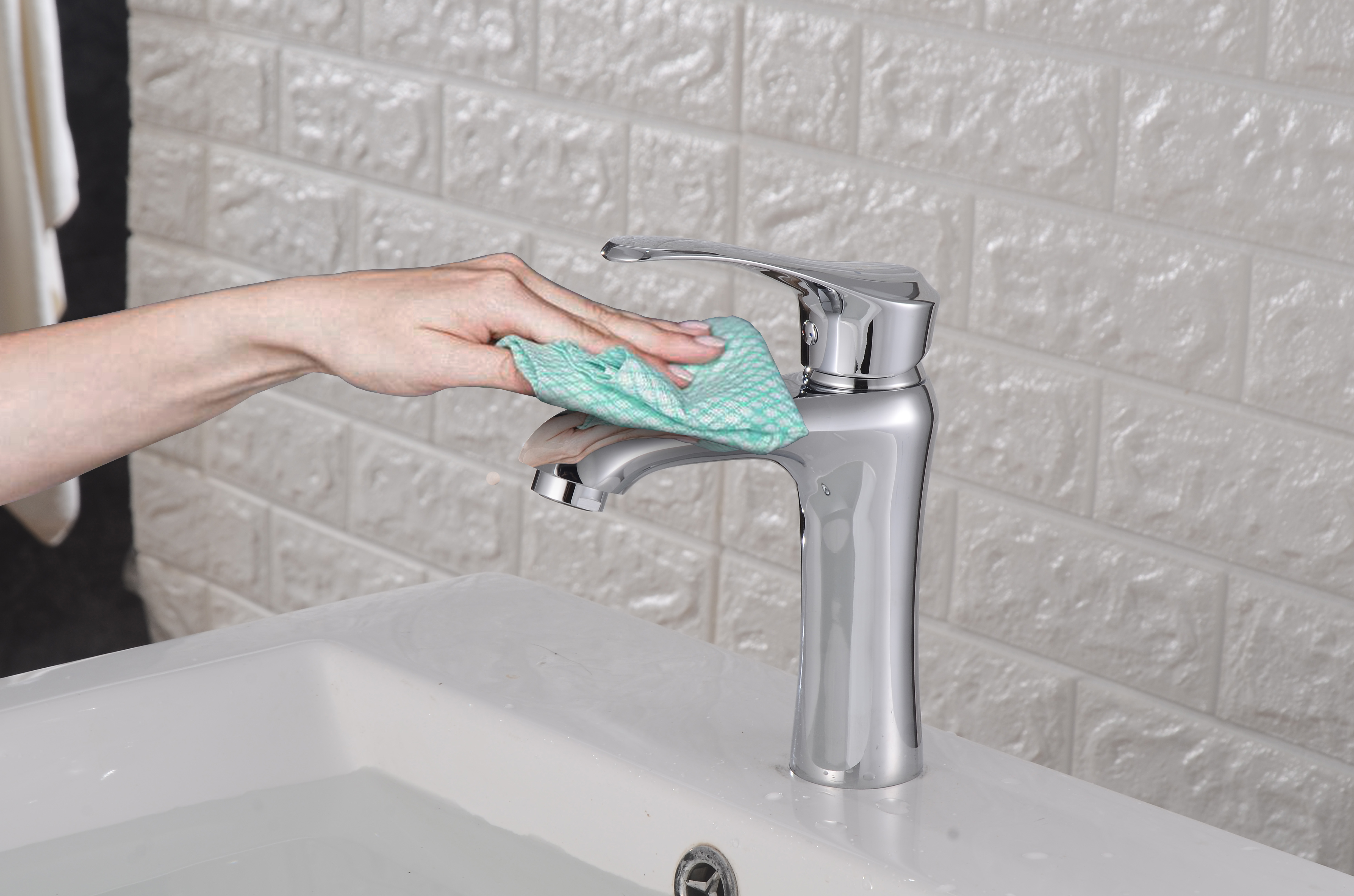 1543458638397237.jpg 擦拭2.jpg